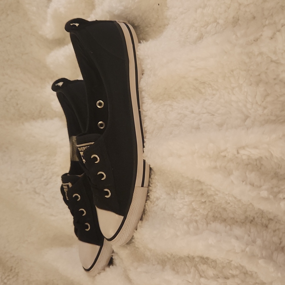 Cute EUC size 7 black and white Converse slip-on shoes *see description on size